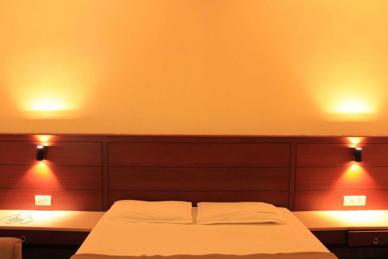 Hotel Venkadaramana Tower - Friendliness & Cleanliness Room Кумбаконам Экстерьер фото