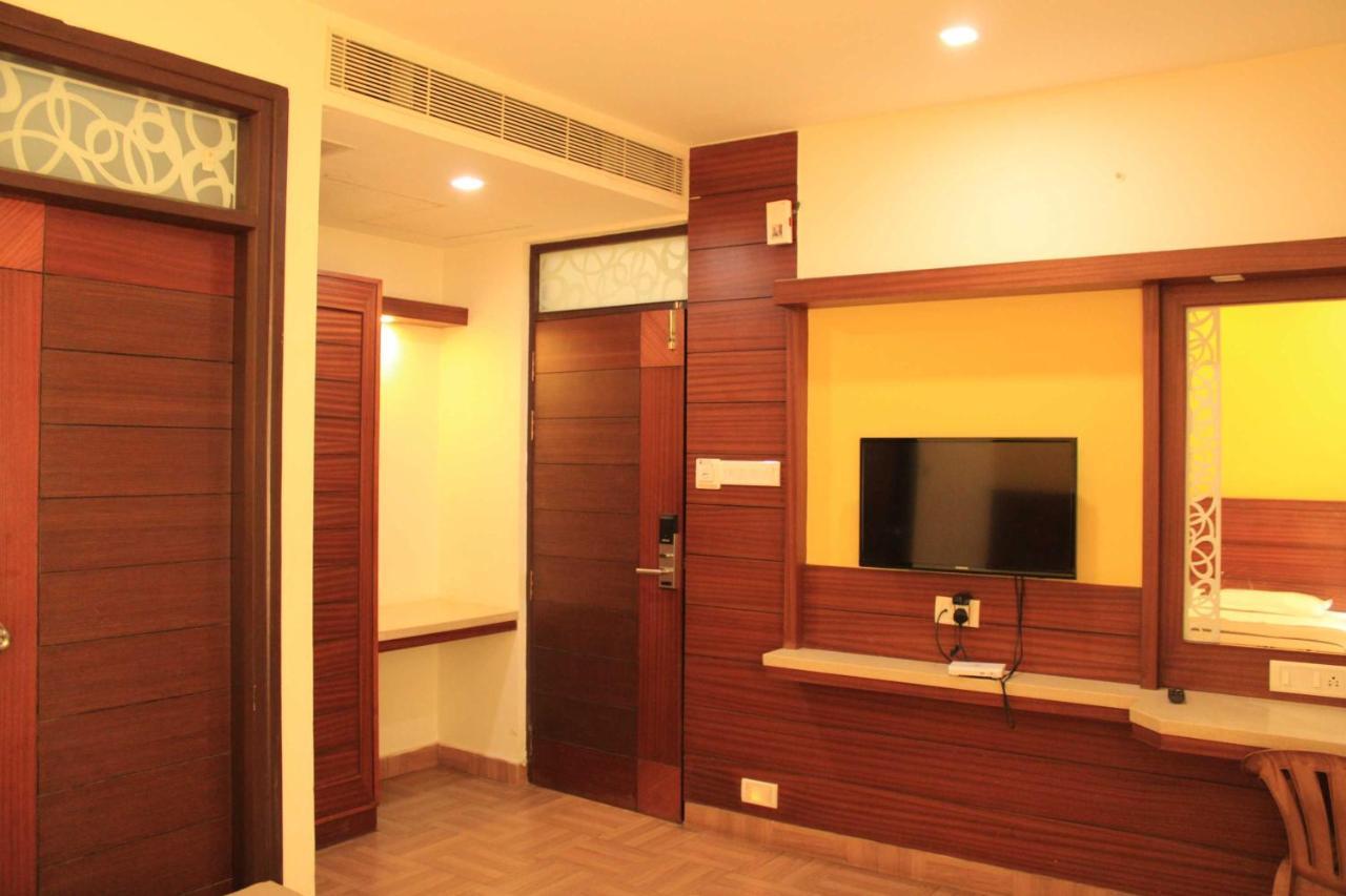 Hotel Venkadaramana Tower - Friendliness & Cleanliness Room Кумбаконам Экстерьер фото